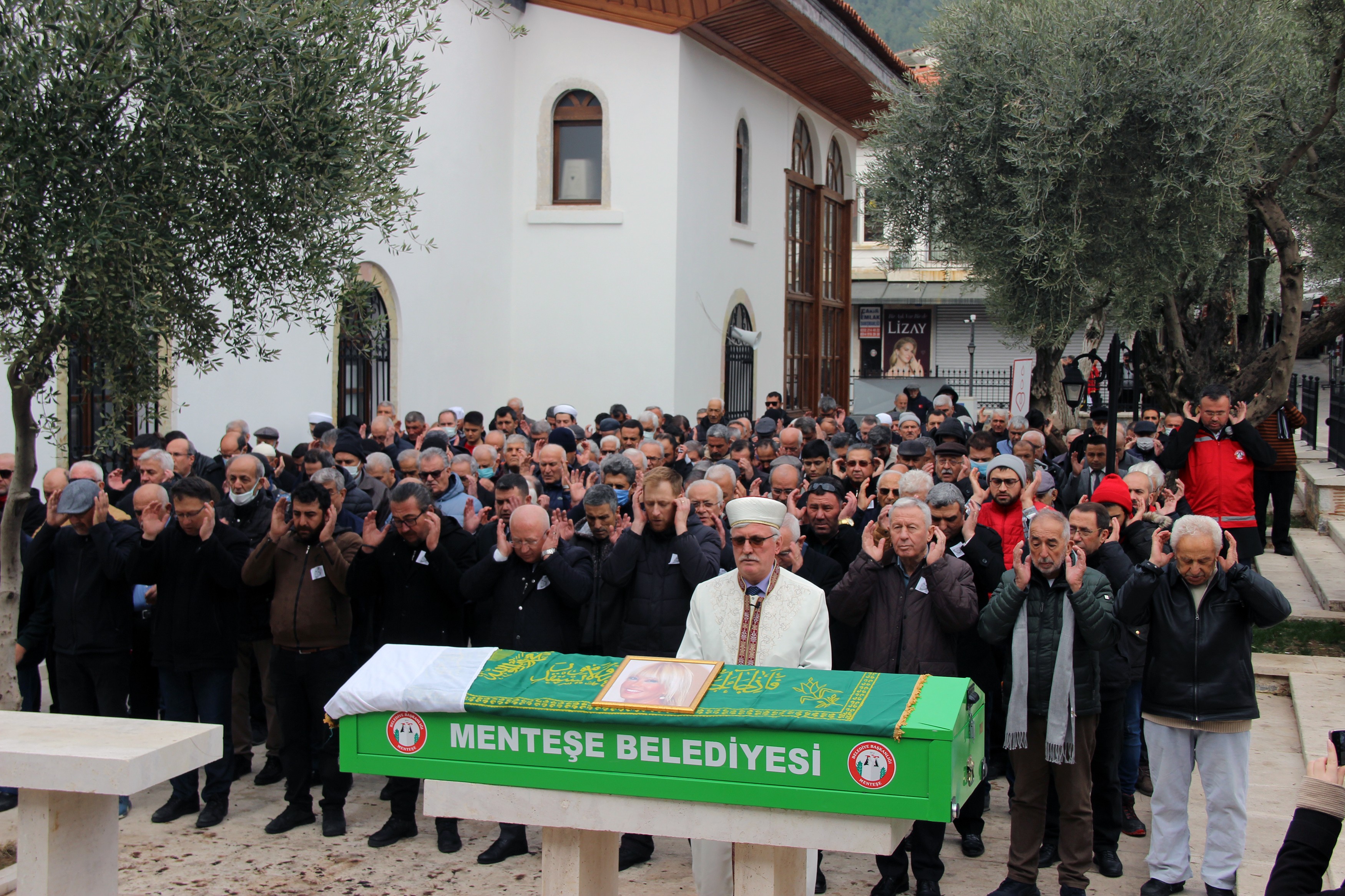 Ünlü oyuncu Pakize Suda Muğla’da toprağa verildi