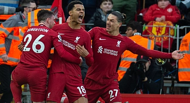 Liverpool, Manchester United'a gol oldu yağdı