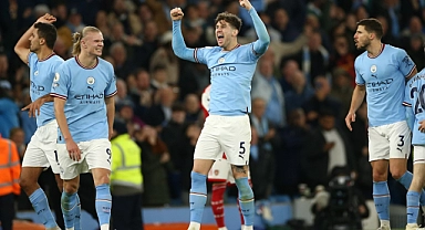 Manchester City, Arsenal'i 4-1 mağlup etti