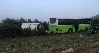 Belediye otobüs ile panelvan araç çarpıştı: 2 ölü, 10 yaralı