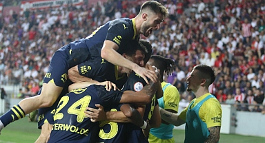 Trendyol Süper Lig: Y. Samsunspor: 0 - Fenerbahçe: 2