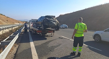 Otoyol 'da üç araç kazaya karıştı: Ölü ve yaralılar var