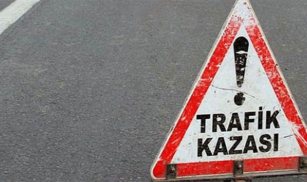 Feci traktör kazası: 1 ölü, 2 ağır yaralı