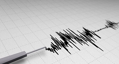 7.6 büyüklüğünde deprem: "Tsunami uyarısı yapıldı"