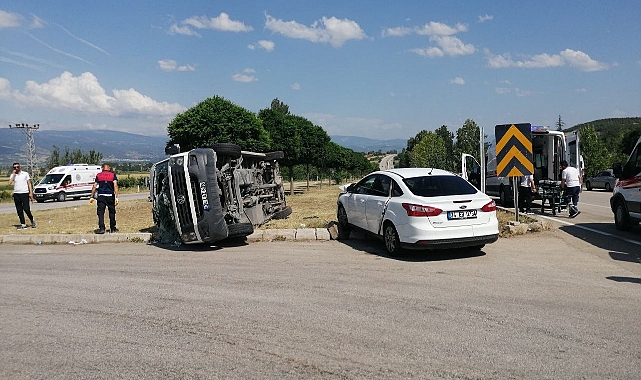 Bayram tatiline giderken kaza yaptılar: 18 yaralı