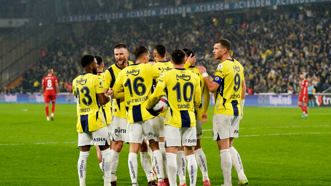 Fenerbahçe yenilmezlik serisini 18 maça çıkardı