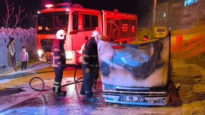 Şanlıurfa'da otomobil alevlere teslim oldu